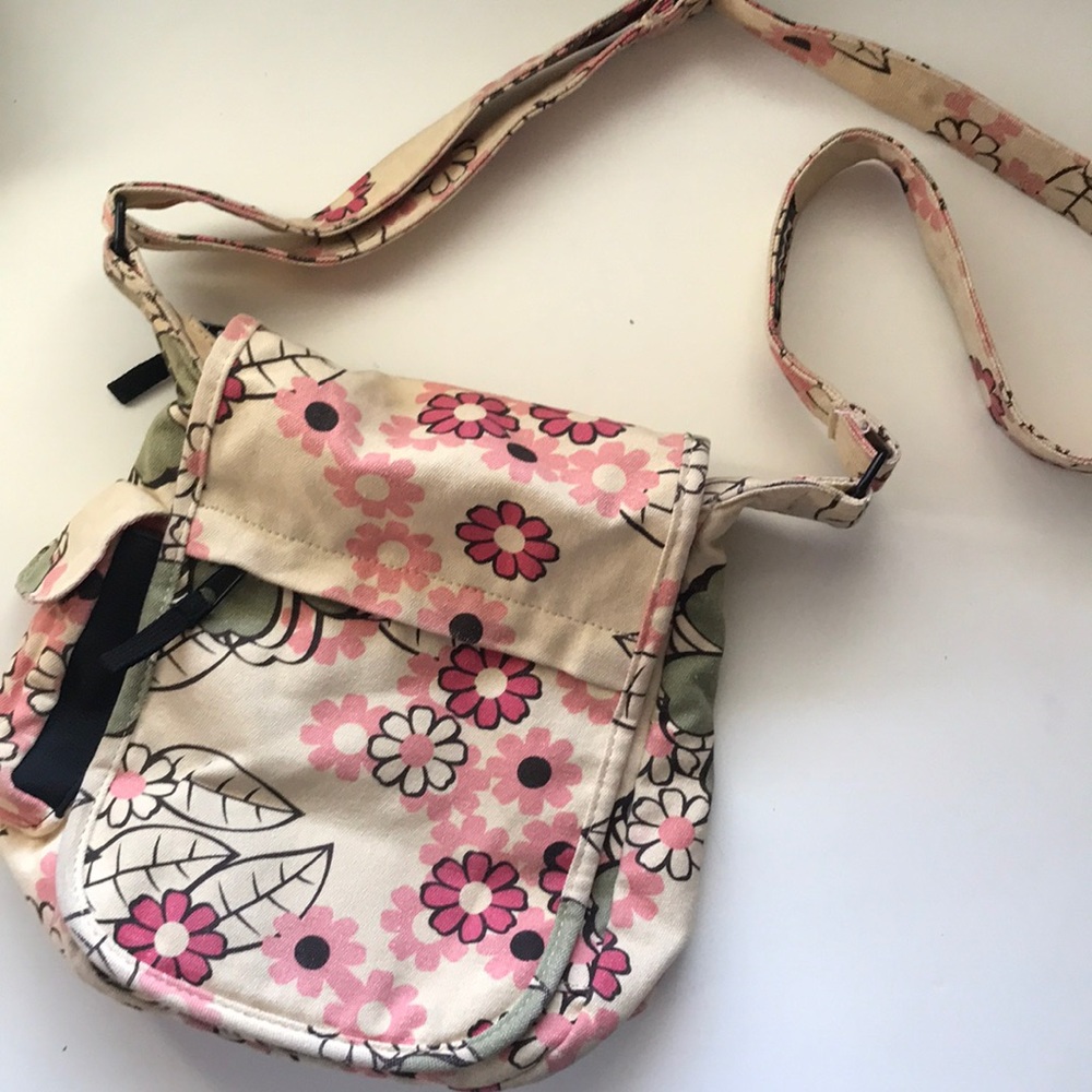 Kavu floral bag